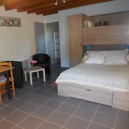 Frühstückspension Domisiladore 3*