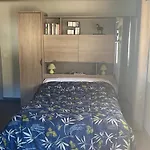Bed & Breakfast Domisiladore Latouille-Lentillac